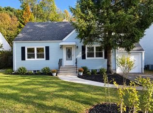 31 Glenview Dr, West Orange Twp., NJ 07052