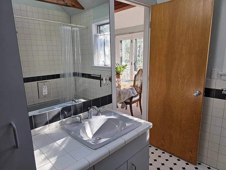 79 Waterside Dr — Photo 35