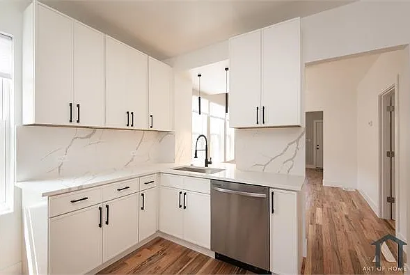 1441 N Kolin Ave — Photo 5