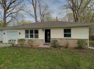 30 Marquette Rd, Machesney Park, IL 61115
