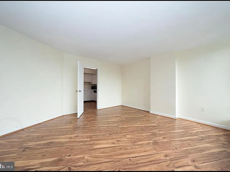 50 Belmont Ave #4 — Photo 4