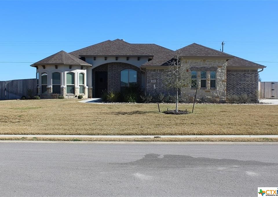 1st image of 8568 W Creek Dr