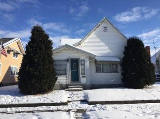 229 N 12th St, Elwood, IN 46036