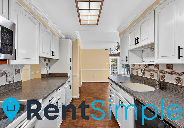 12615 Westport Ln — Photo 30