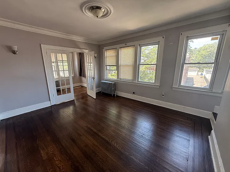 158-160 Eastern Pkwy #2 — Photo 1