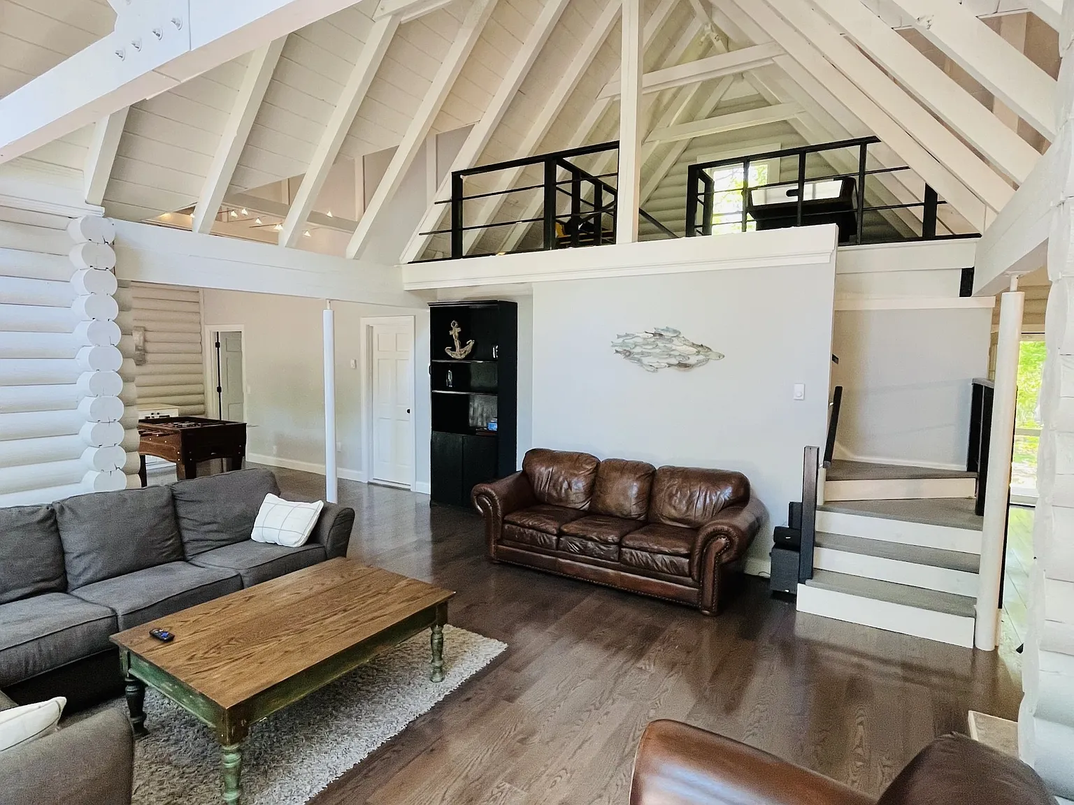 Private 4-BD Cabin Retreat on 3.8 Acres,Surrounded by Nature! — Photo 1