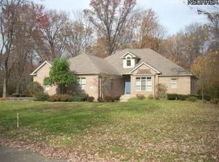 305 Seneca Trl SW, Hartville, OH 44632