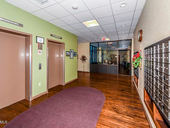 3rd image of 305 Regal Tower