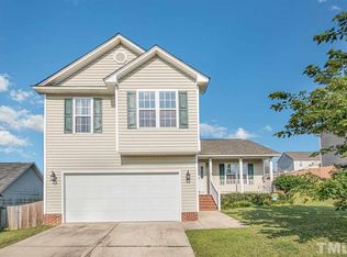 4430 Rose Meadow Dr, Hope Mills, NC 28348