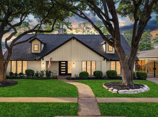1123 Candlelight Ln, Houston, TX 77018