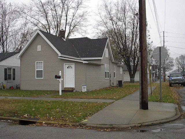 103 E Reel Ave photo 1