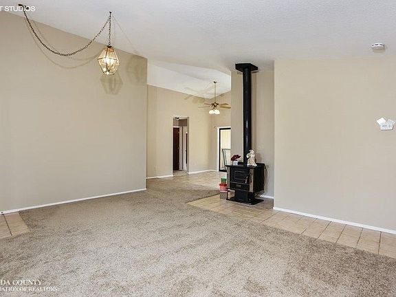 3rd image of 13780 Torrey Pines Dr