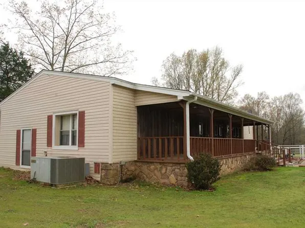 400 White Oak Dr, Moscow, TN 38057