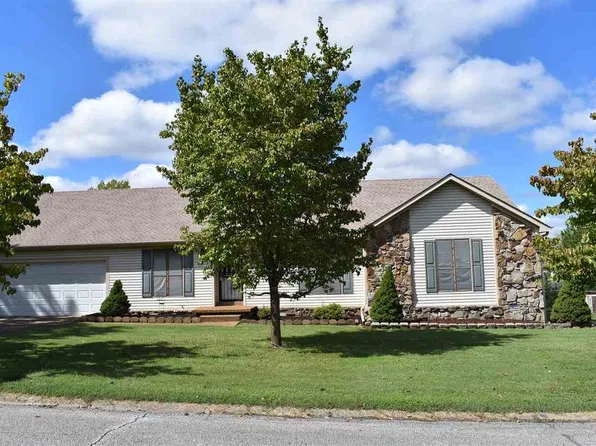 29 N Hampton Ln, Jackson, TN 38305