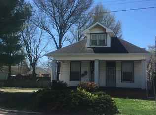 1231 E Riverside Dr, Evansville, IN 47714