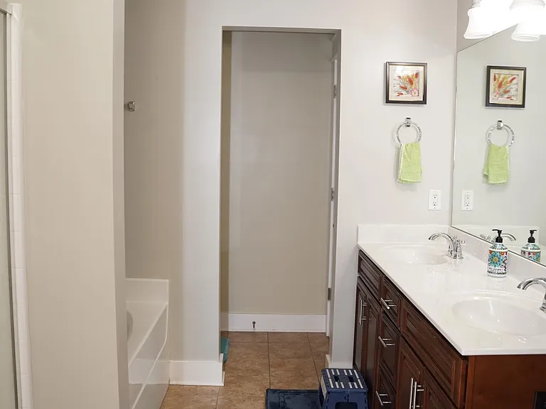 1037 Ryecroft Ln — Photo 25