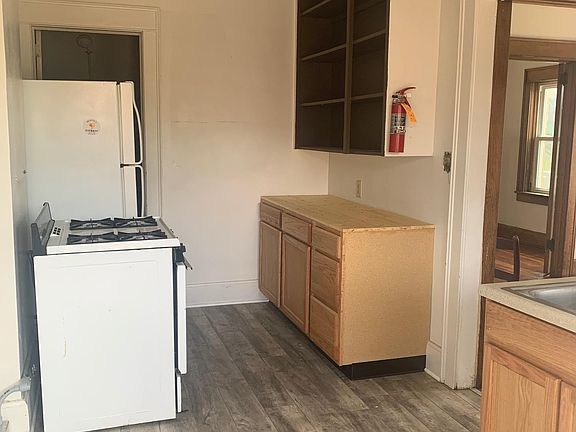 3rd image of 325 Pennsylvania Ave #101