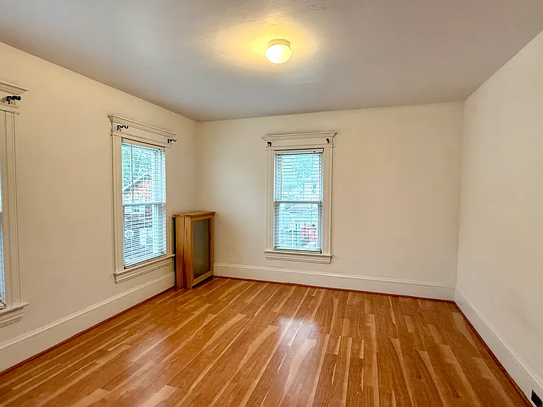 110 Florence Ct — Photo 14
