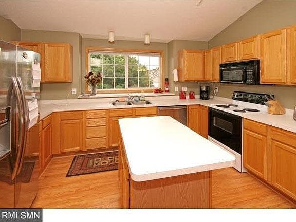 3rd image of 932 S Walnut Street