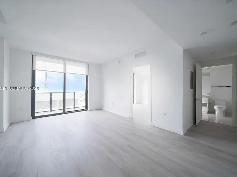 55 SW 9th St #3207 — Photo 8