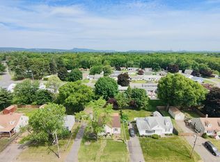118 Edgewood Ave, Chicopee, MA 01013
