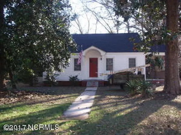 2406 E 3rd St, Greenville, NC 27858