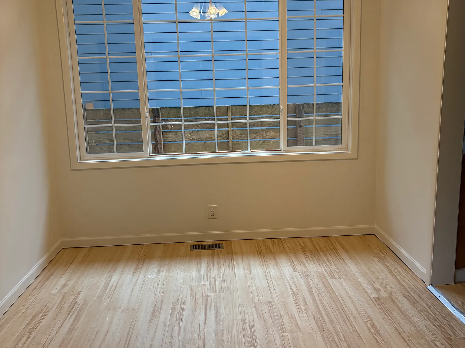 2 bed, 970 sqft, $2,995 — Photo 4