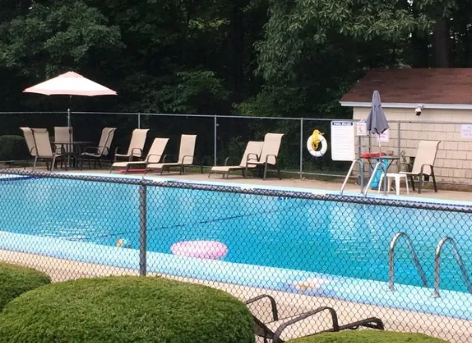 2 bed, 715 sqft, $2,400 — Photo 2
