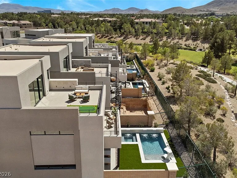 4053 Heron Fairway Dr — Photo 24