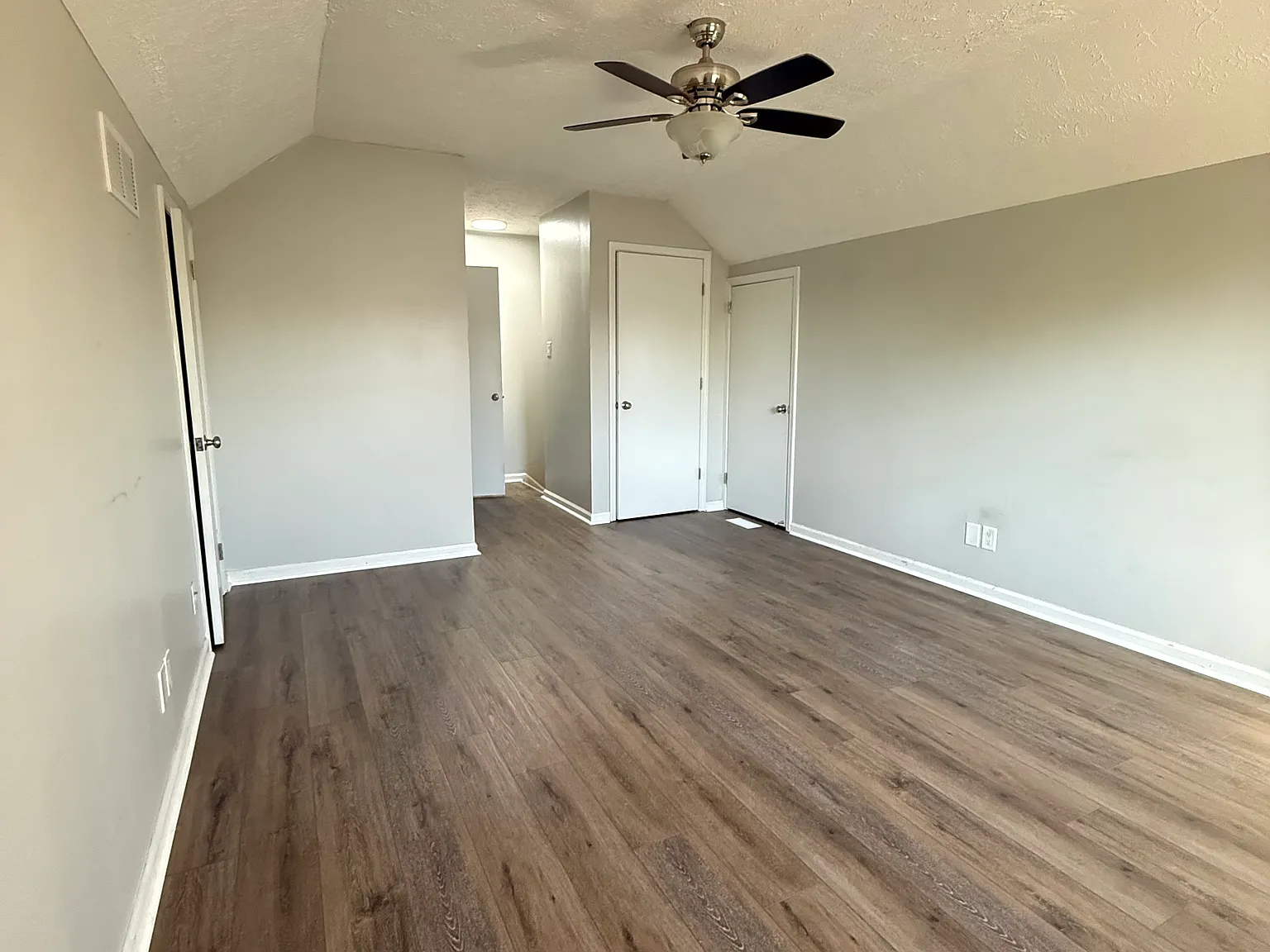 3 bed, 1335 sqft, $1,700 — Photo 3