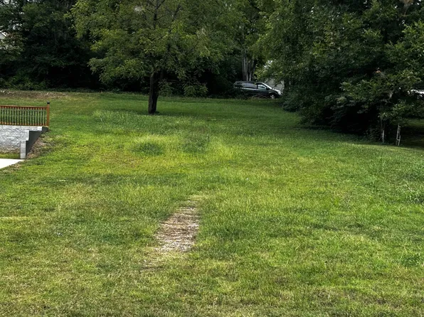 1115 Woodland St, Columbia, TN 38401