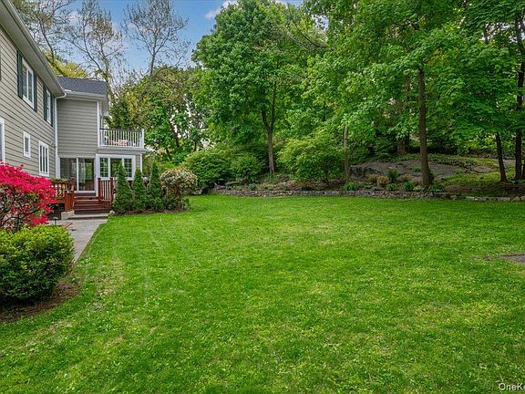 5th image of 199 Hickory Grove Drive E
