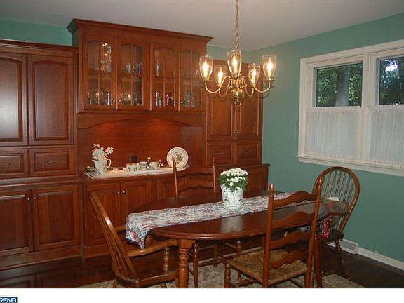 5th image of 1566 Delong Dr
