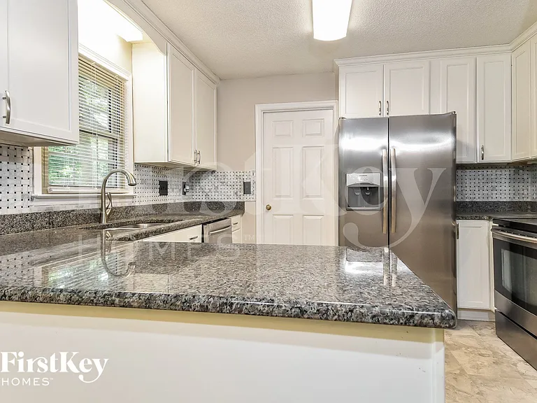 6411 Cardinal Wood Dr — Photo 6