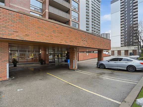 2nd image of 222 Jackson St W #606
