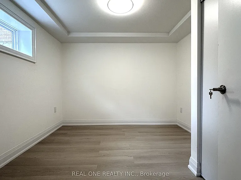 57 James Gray Dr #LOWER — Photo 5