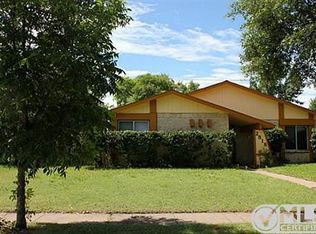 2818 Lancer Ln, Garland, TX 75044
