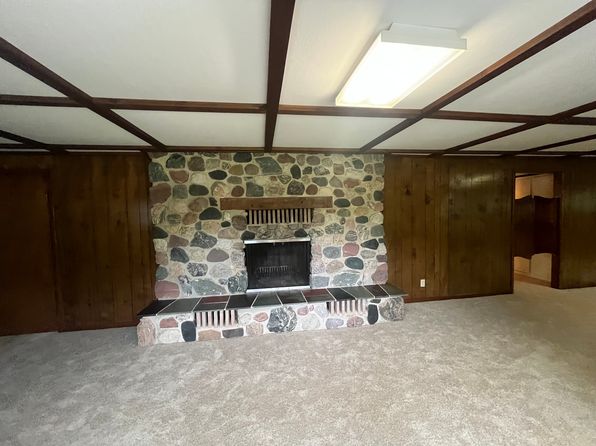 9393 Lincoln Lake Rd NE