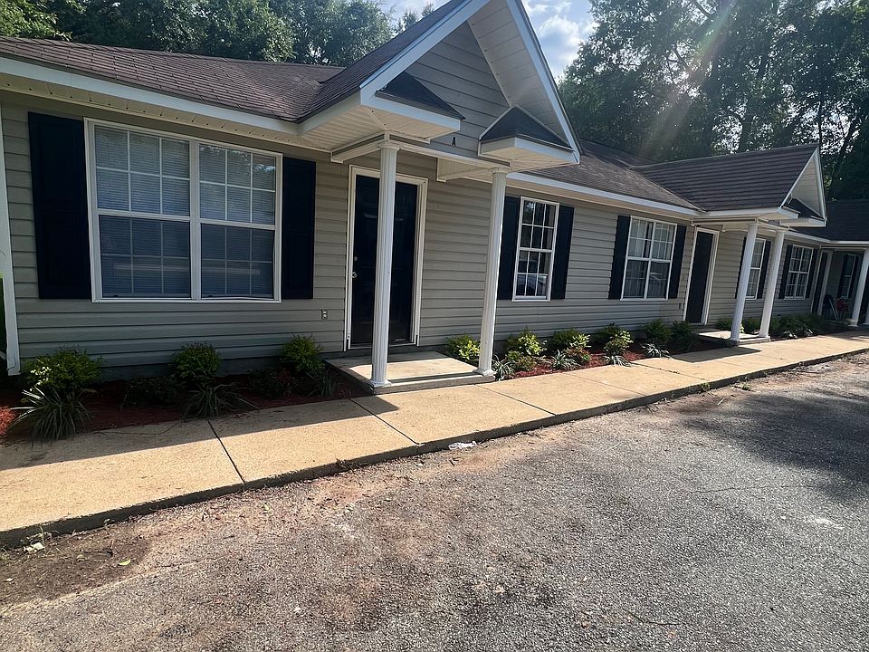 1st image of 1605 Plantation Rd #1