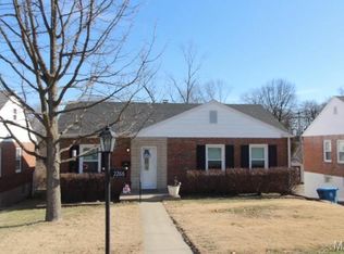 7266 Mackenzie Rd, Saint Louis, MO 63123