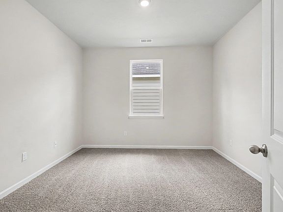 2nd image of 238 Ridley St
