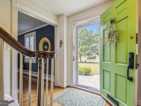3rd image of 5101 Springlake Way