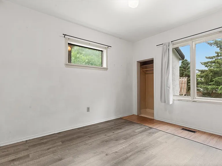 231 Spruce St — Photo 6