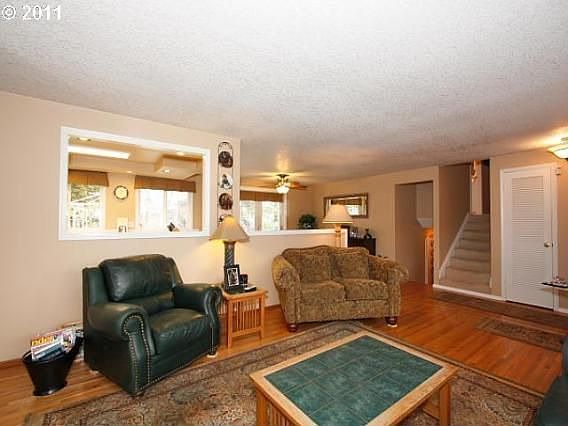 3rd image of 8012 NW Old Orchard Dr