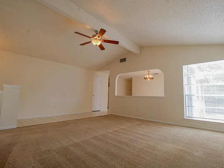 6214 Ridge Glade St — Photo 10
