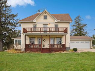 1413 360th St, Decorah, IA 52101