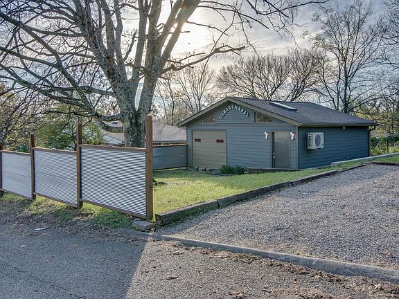5th image of 219 Hart Ln Unit B