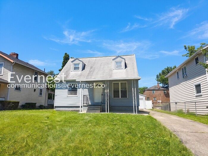 1st image of 749 Racine Ave