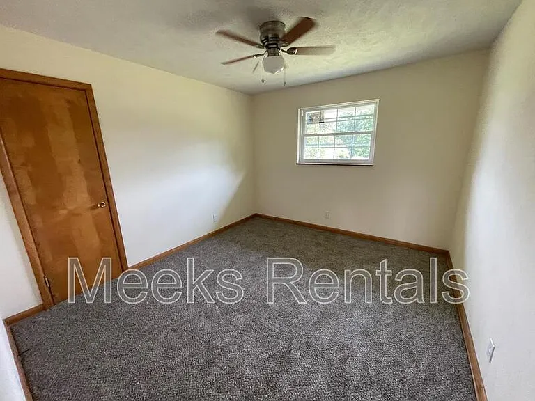 3670 Teays Valley Rd — Photo 4