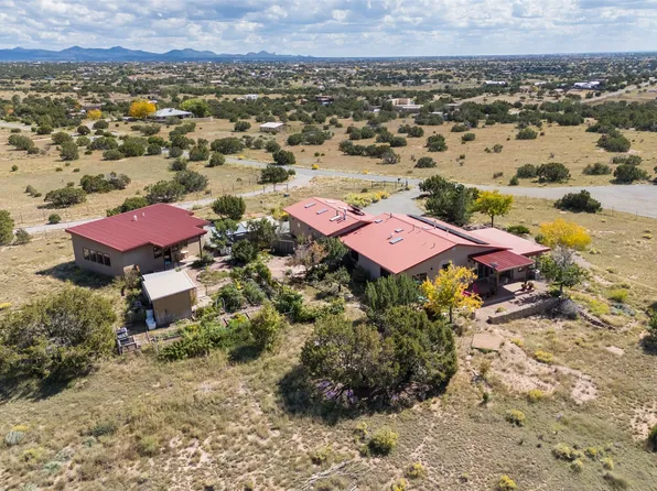 108 Calle Francisca, Santa Fe, NM 87507